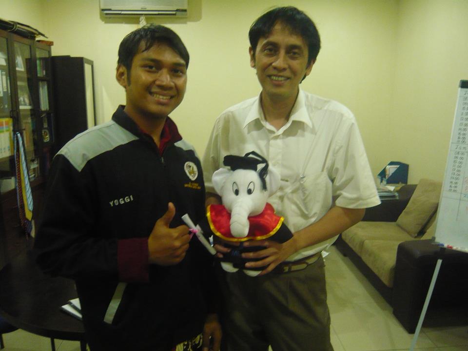 boneka wisuda bekasi