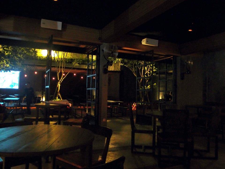 BEER BROTHER Bar & Kitchen (Waiter, pelayan, PR, Host, Kichen, Bartender)