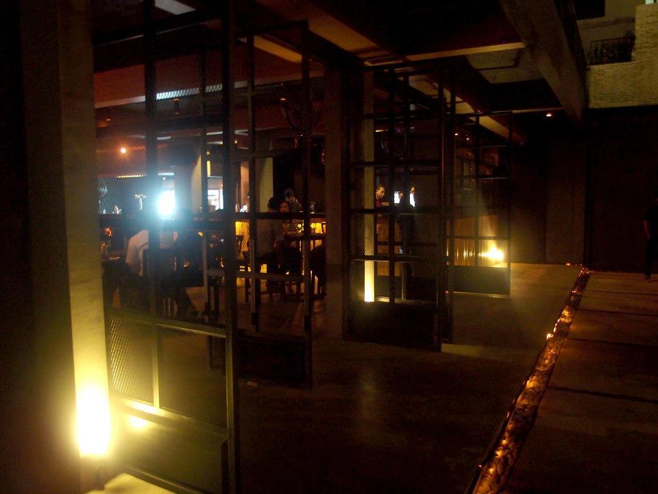 BEER BROTHER Bar & Kitchen (Waiter, pelayan, PR, Host, Kichen, Bartender)
