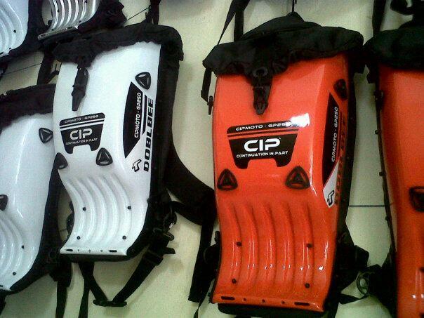 TAS BOBLBEE