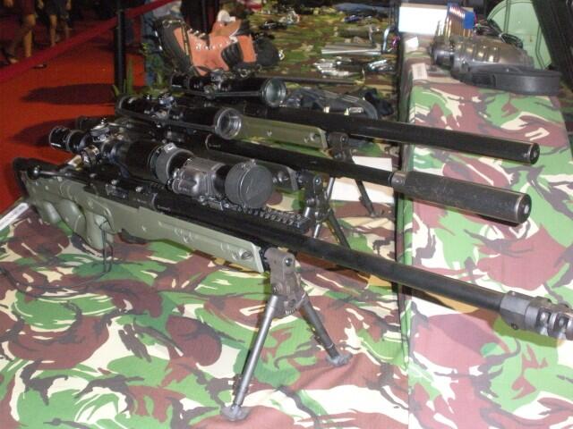 7 Senjata Terbaik Kopasus Indonesia... Gahaarrr!!! 