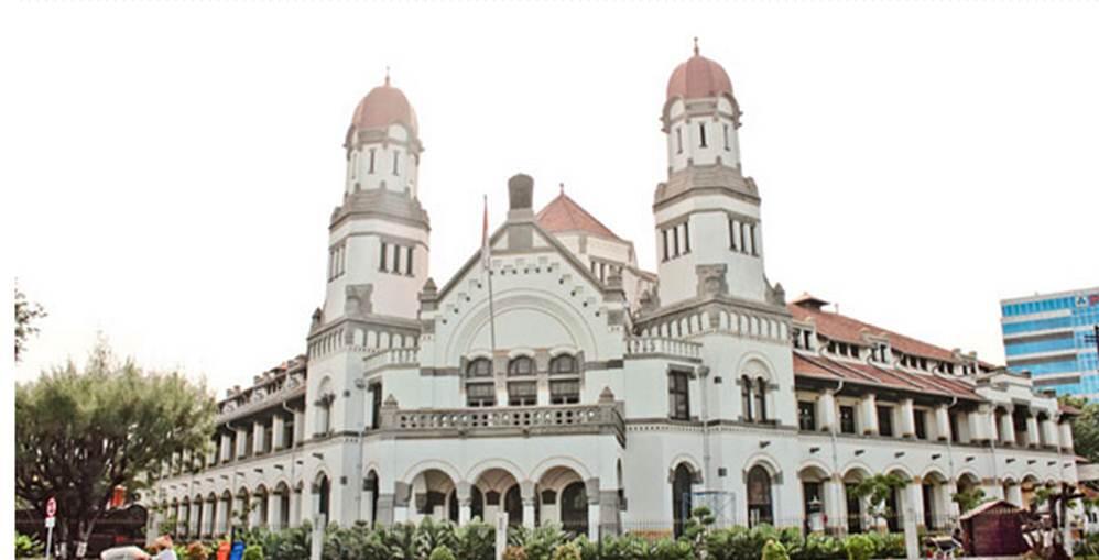 Things You Can Do When You Are Visiting Lawang Sewu, Semarang. cekidot GAN!