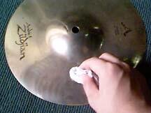 cara membersihkan cymbal drum