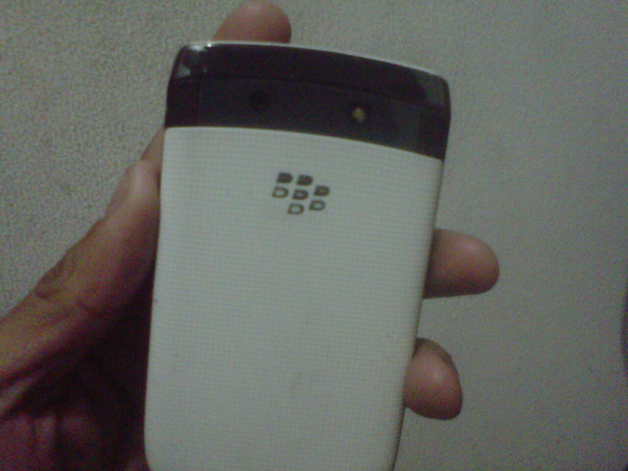 BLACKBERRY 9810/TORCH2/JENNING WHITE EX CTN HP+CHARGER
