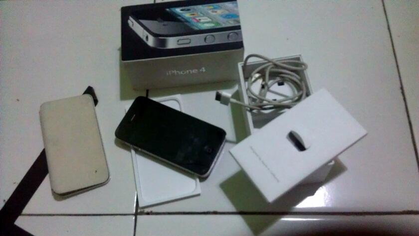 WTS iphone 4G 16Gb mulus lengkap ios 7.0.4