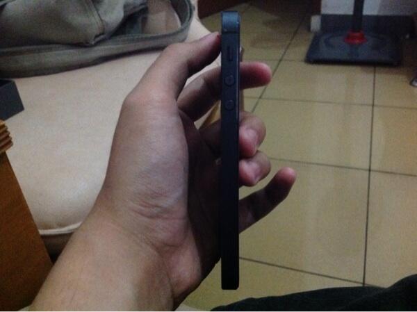 Iphone 5 16GB hitam COD jakarta