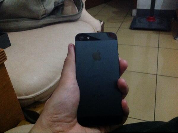 Iphone 5 16GB hitam COD jakarta