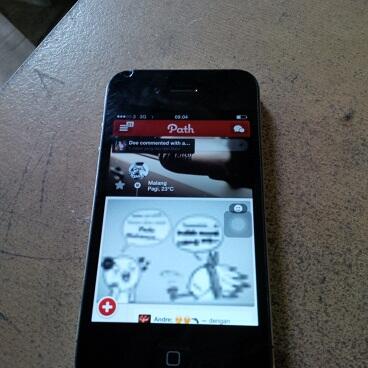 iphone 4 16gb fu Malang pasti murah.. cek dulu