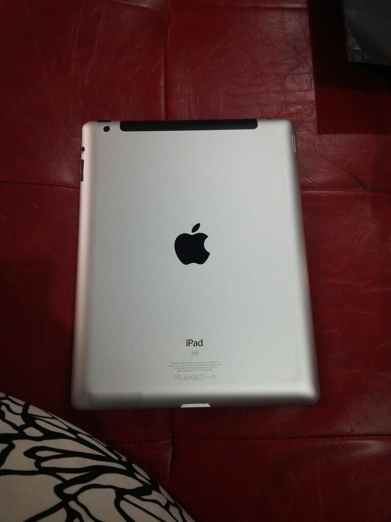 jual ipad 3 white 32GB, wifi+celular fullset