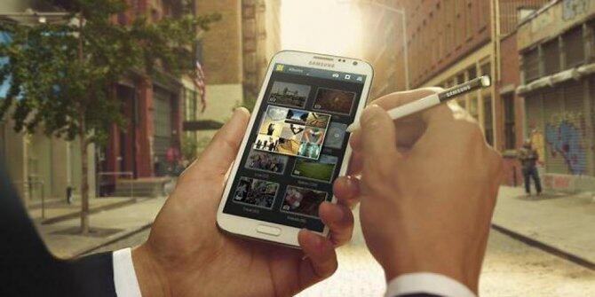 SAMSUNG SIAPKAN SMARTPHONE BERTENAGA MATAHARI