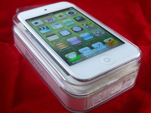 ★ iPod Touch 4th 16GB (White Edition) ★ iOS 6.1.5 (NOJB)|Mulus 95% cuma 1jt-an