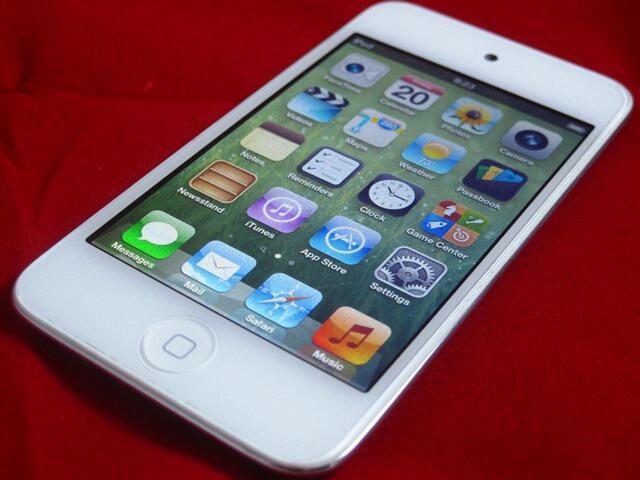 ★ iPod Touch 4th 16GB (White Edition) ★ iOS 6.1.5 (NOJB)|Mulus 95% cuma 1jt-an