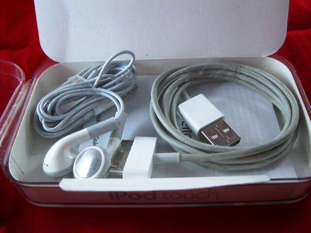 ★ iPod Touch 4th 16GB (White Edition) ★ iOS 6.1.5 (NOJB)|Mulus 95% cuma 1jt-an