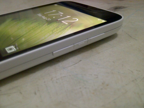 blackberry Q5 white batangan