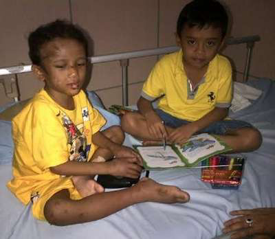 Salut Gan: 
Bongkar Celengan, Bocah SD di Pekanbaru
ini Tempuh 60 Km Temui Adit