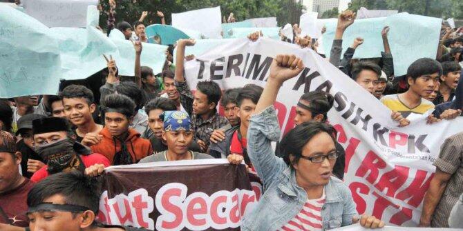 6 Aksi Konyol Pendukung Bayaran Ratu Atu