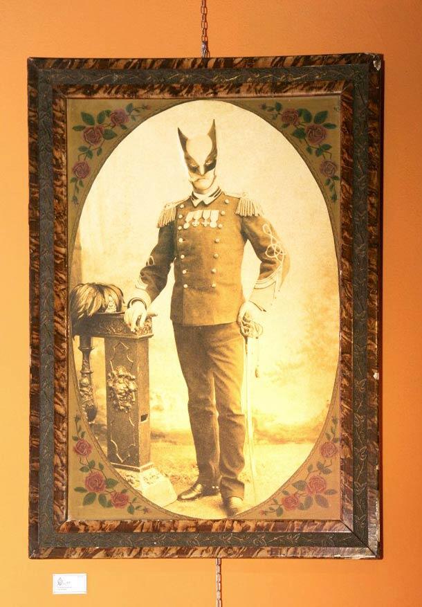 15 Superhero dan Tokoh Film dalam Seri Foto Antik