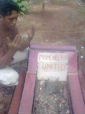 Mari Bersama sama Doakan Manchester United agar Cepat Tenang :')