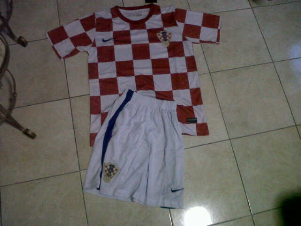 Ngabisin Jersey Grade AA Harga Miring gan!!