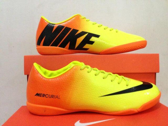 SEPATU FUTSAL REPLIKA ORI ADIDAS & NIKE, ADA MACAM2 JERSEY JUGA. (MITRA SPORT)