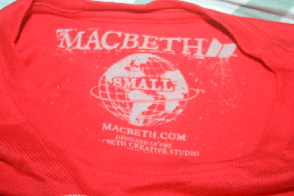 (cuci gudang 1) 2 baju macbeth 100% ori bandung