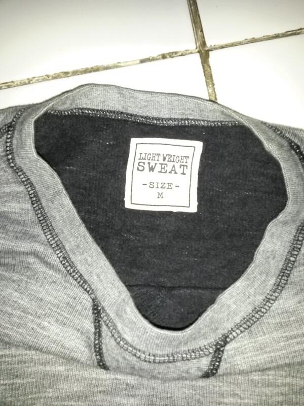 SWEATER / SWEATSHIRT UNIQLO ORIGINAL WARNA JARANG DITEMUKAN