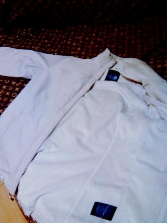 Jaket The North Face, Jaket Escape, Sepatu Outdoor Columbia, Celana Cargo Uniqlo