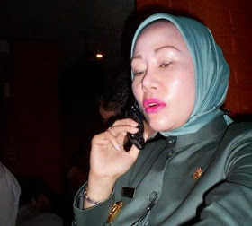 Di Rutan, Atut Harus "NYAPU & NGEPEL"