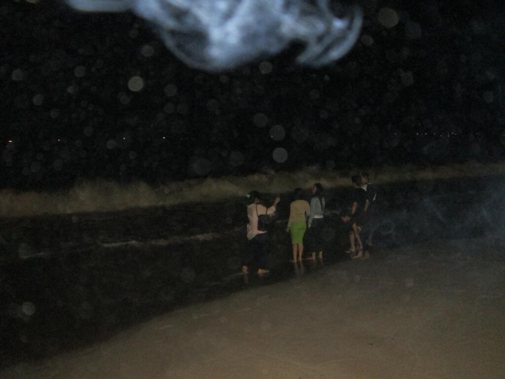 &#91;ASK&#93; Nanya kenapa foto ini banyak banget orbs nya, di jimbaran bali gan!