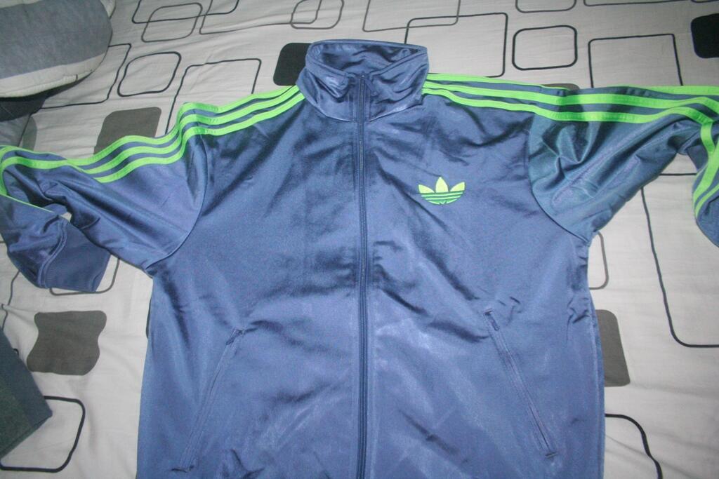(cuci gudang 2) WTS jaket adidas ori 100000% BANDUNG-CIMAHI