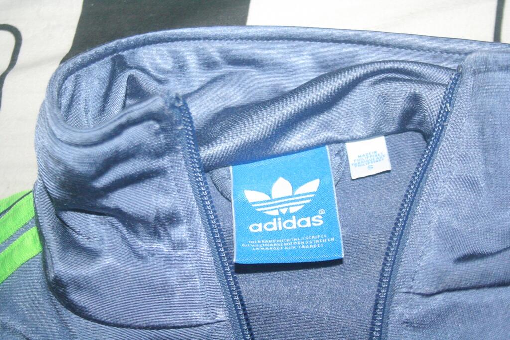 (cuci gudang 2) WTS jaket adidas ori 100000% BANDUNG-CIMAHI