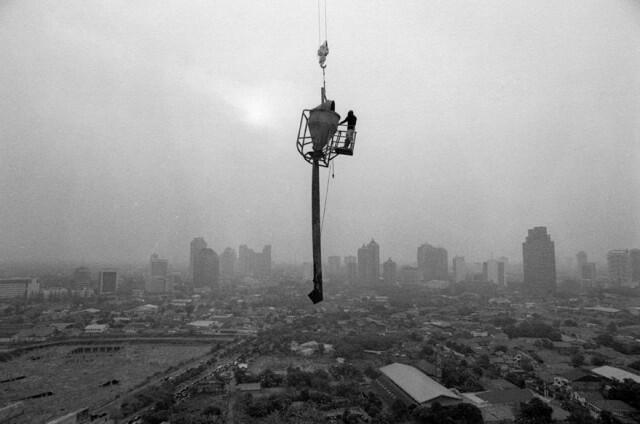 Foto2 &quot;daredevil&quot; pekerja bangunan Indonesia