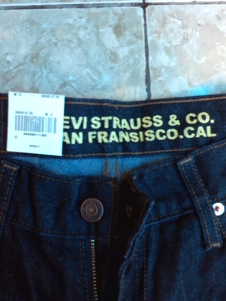 Celana Jeans Levi's 505 hitam murmer