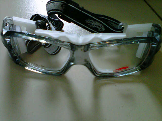 NEW MODEL GOGGLE FOR SPORT