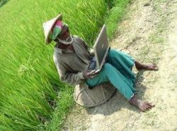 &#91;waduwh&#93; Petani di Bojonegoro Belajar Bikin Blog dan Email