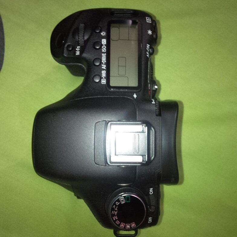 CANON 7d BODY (Like New)