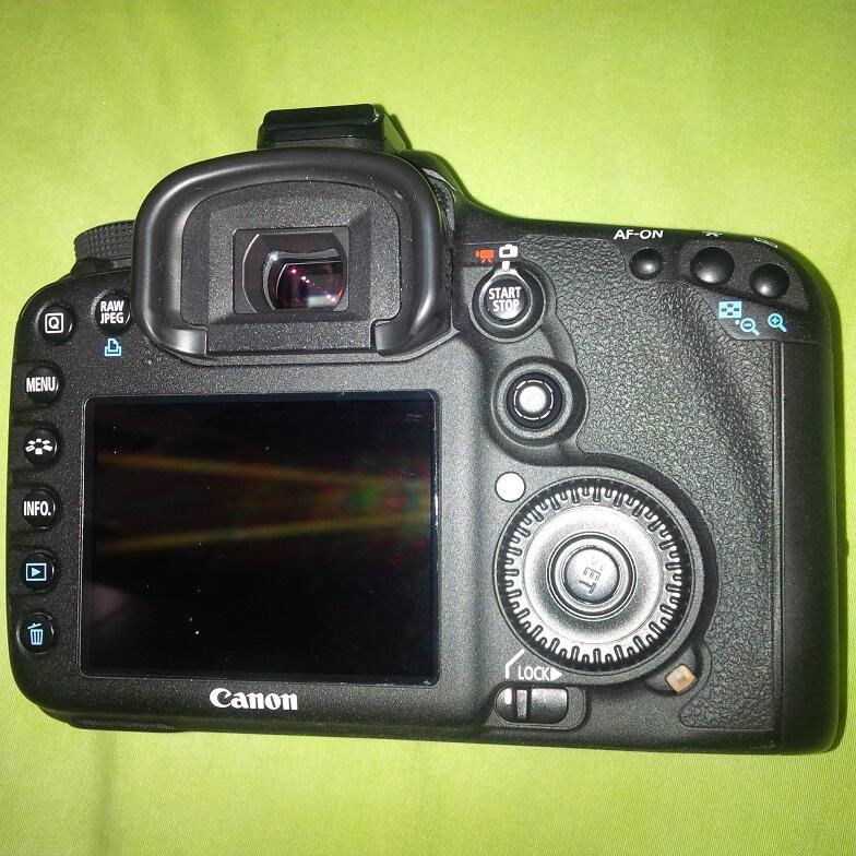 CANON 7d BODY (Like New)