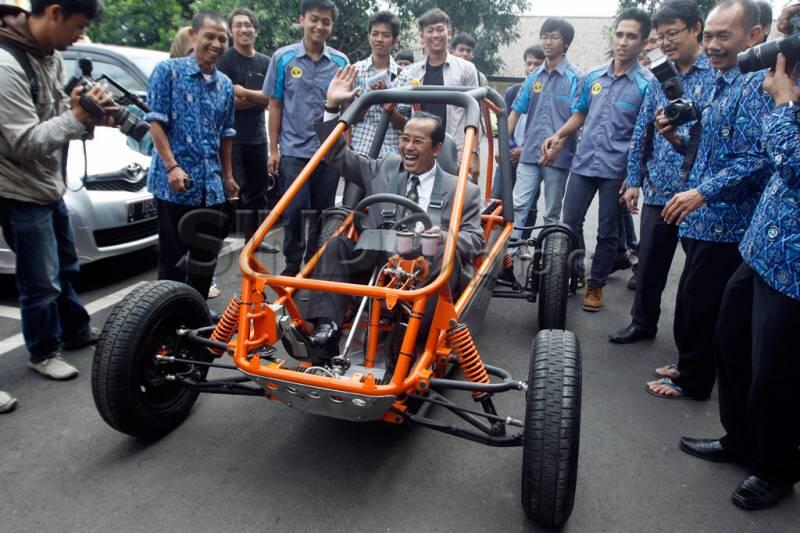 Mobil - Mobil Listrik Mahasiswa di tahun 2013