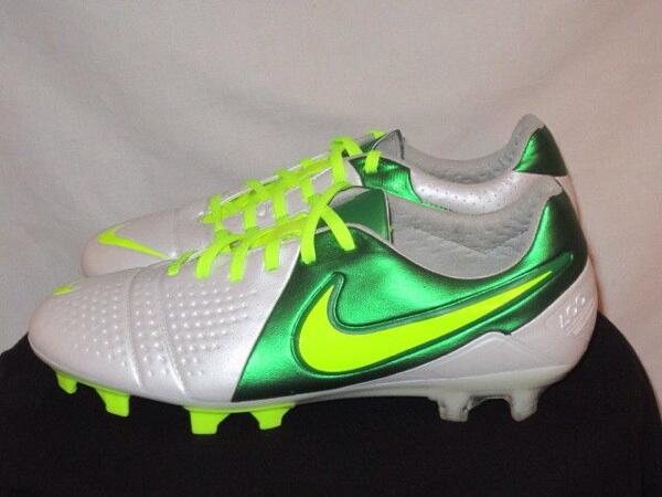 BIGSALE ! Sepatu Bola Nike CTR360 Maestri III ACC FG ! Limited Stock !
