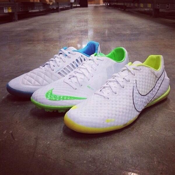 Preorder New Sepatu Futsal Nike Elatsico Finale II White ! BNIB Limited !