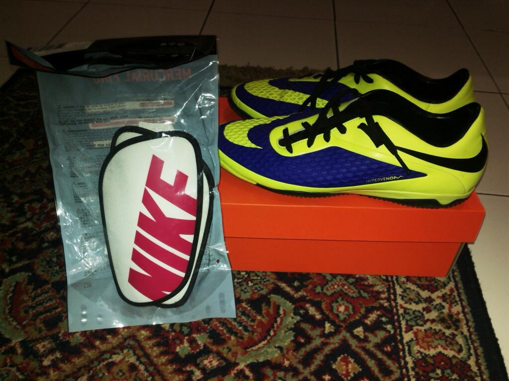 Jual nike hypervenom phelon IC size 42 ( Bonus shin guard nike ori )