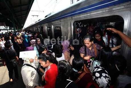 Waspadalah Para Wanita! Ini 6 Modus Aksi Cabul di Jalanan