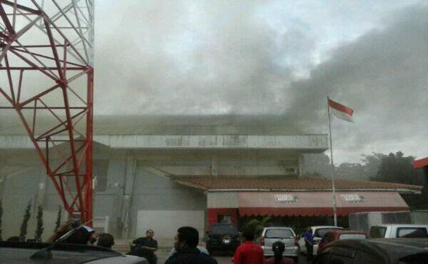 Studio TV One Terbakar , Tv One Tak Siarkan Petang ini