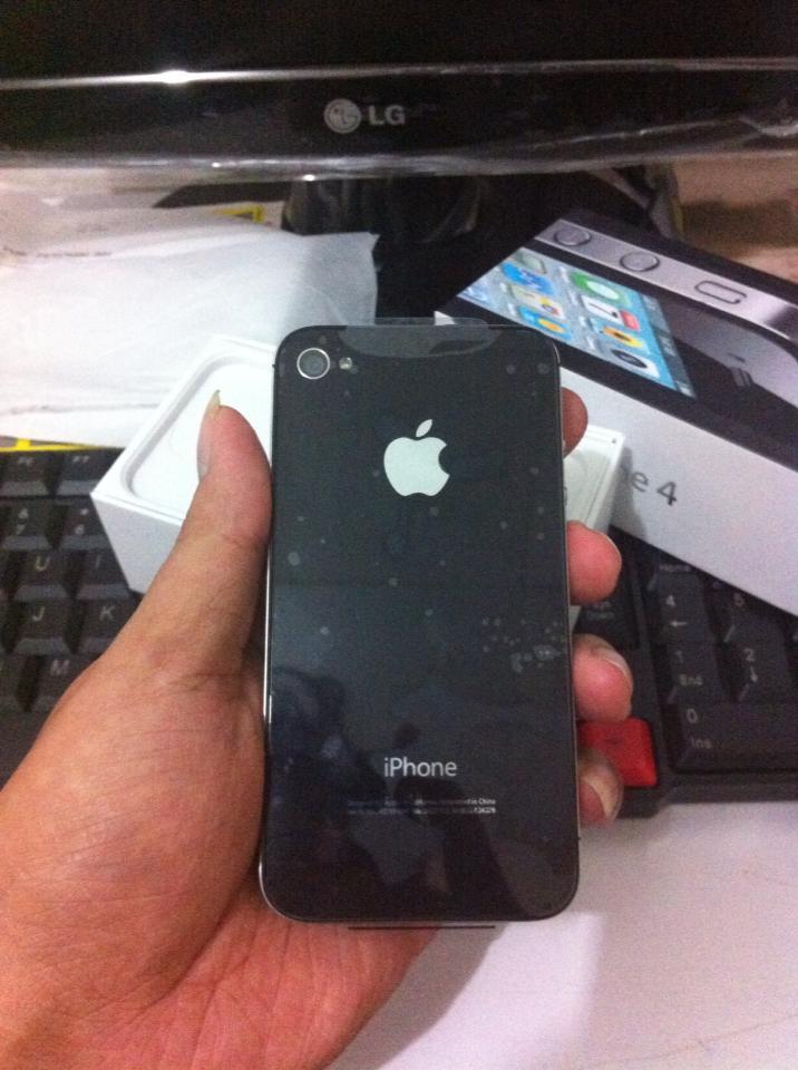 Iphone 4 CDMA 32GB Black dan White New + smartfren