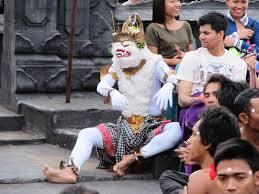 Tari Kecak Uluwatu, Great Show &amp; The Most Beautiful Place to Enjoy Sunset in Bali