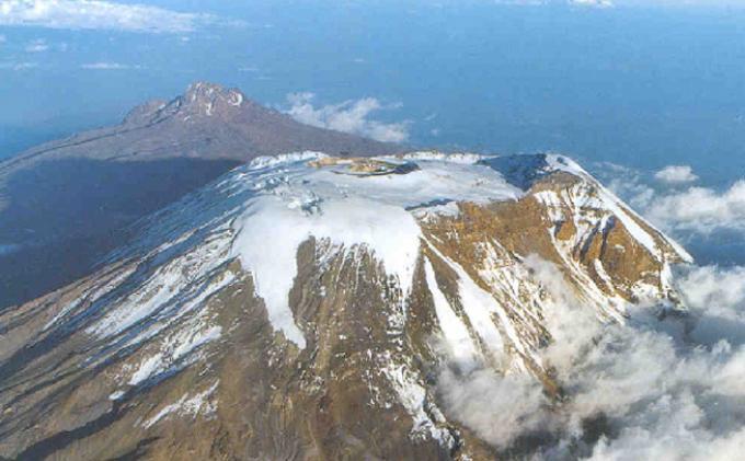 Tahun 2030 Tak akan Ada Lagi Salju di Gunung Kilimanjaro