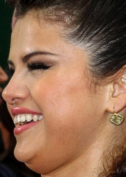 Foto Foto Artis Idola Agan Kalau Di Close Up (NGAKAK GAN)