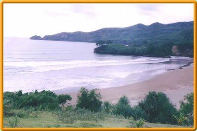 Keindahan Pantai Pelang, Trenggalek, Jawa Timur