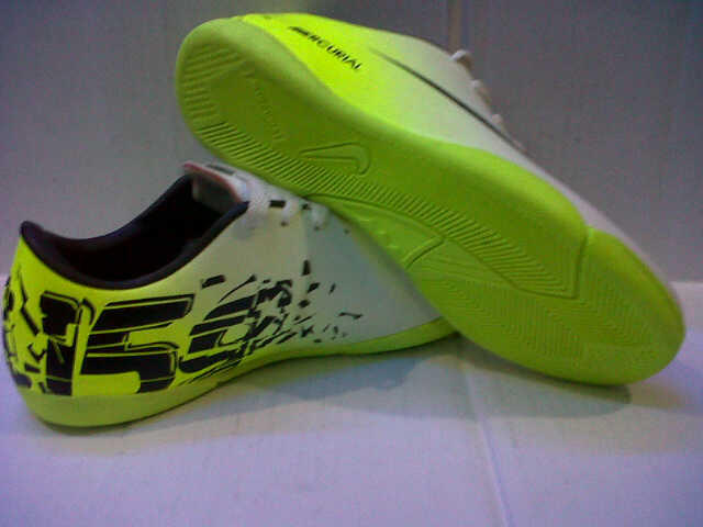 Sepatu Nike Mercurial HyperVenom, Adidas Made In Italy Murah 120.000an
