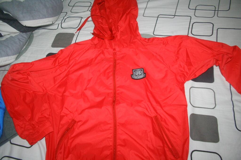 (cuci gudang 3) jaket gummo merah Bandung - cimahi